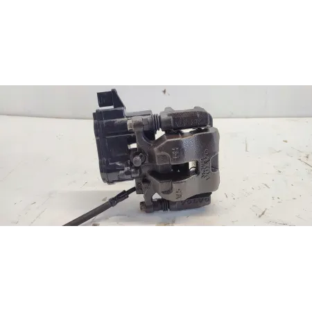 VOLVO XC40 ZACISK HAMULCOWY PRAWY TYŁ 32276922 31471181