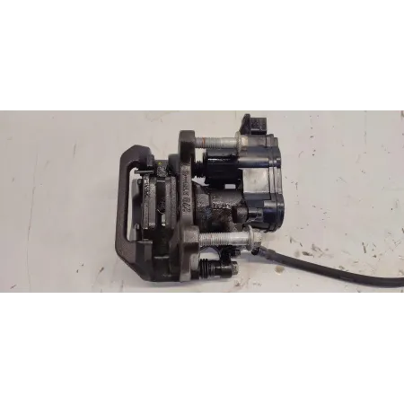 VOLVO XC40 ZACISK HAMULCOWY PRAWY TYŁ 32276922 31471181