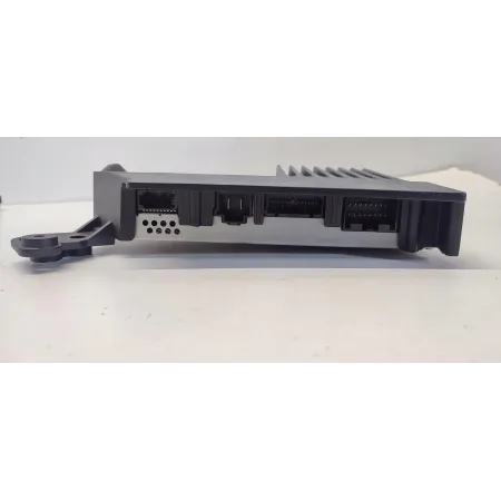 VOLVO XC40 WZMACNIACZ 32265284