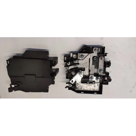 VOLVO XC40 KLEMA ROZDZIELACZ PRĄDU 32265898