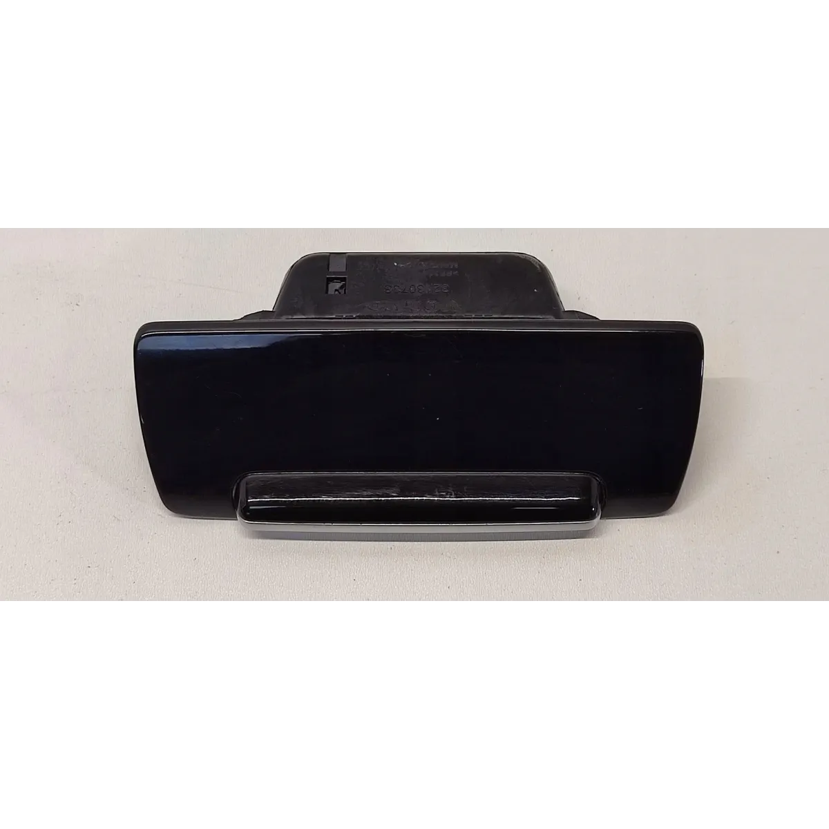 VOLVO XC40 SCHOWEK POPIELNICZKA 32130800 32130798