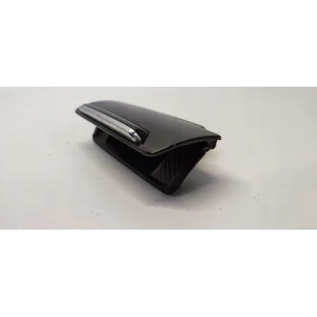 VOLVO XC40 SCHOWEK POPIELNICZKA 32130800 32130798