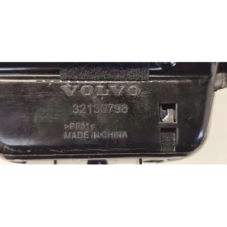 VOLVO XC40 SCHOWEK POPIELNICZKA 32130800 32130798