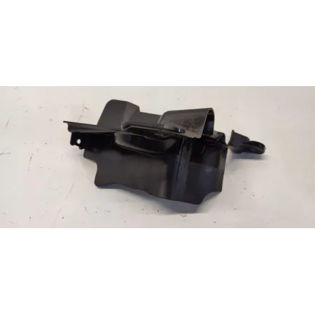 VOLVO XC40 OSŁONA BŁOTNIKA PRAWY PRZÓD 31497881