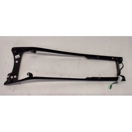VOLVO XC40 RAMKA TUNELU ŚRODKOWEGO 32226897
