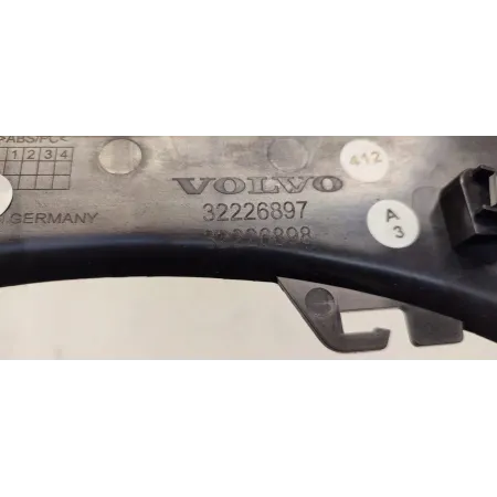 VOLVO XC40 RAMKA TUNELU ŚRODKOWEGO 32226897
