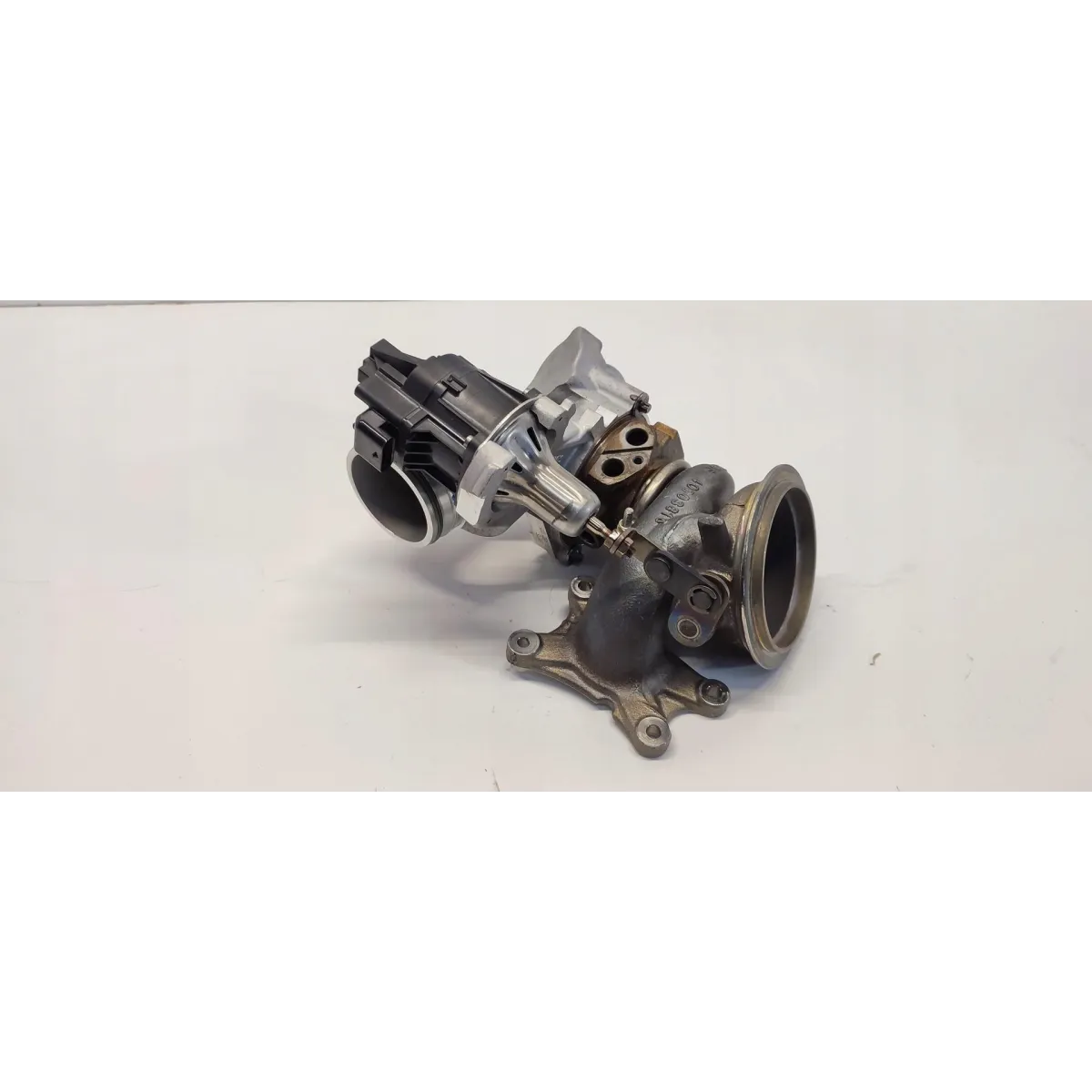 BMW F44 218I TURBINA TURBOSPĘŻARKA 1.5B 9452135 11659452135 11659844623 KTL