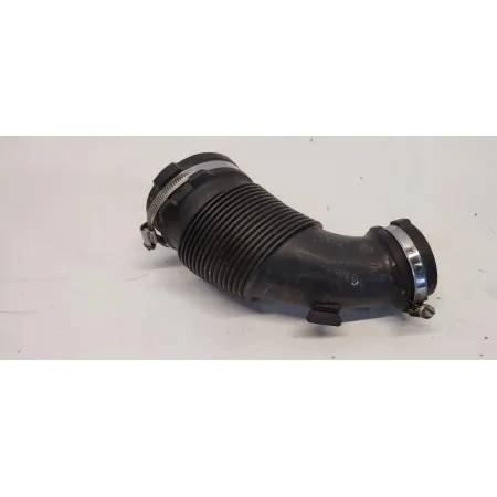 AUDI A4 B9 PRZEWÓD POWIETRZA 04L129661B