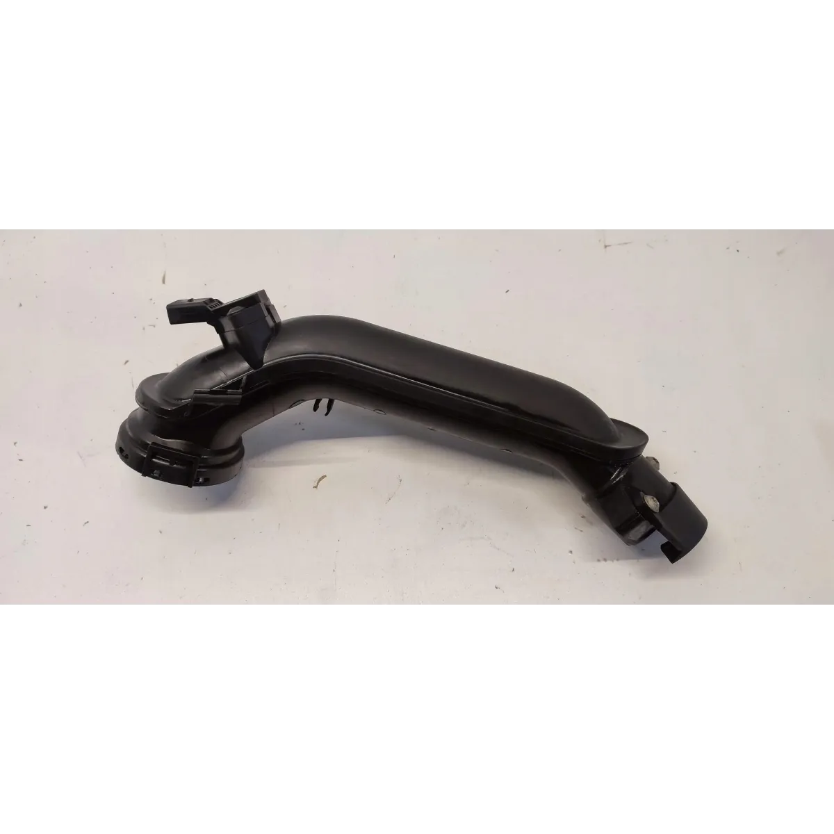 SKODA YETI DOLOT POWIETRZA 03F145673F