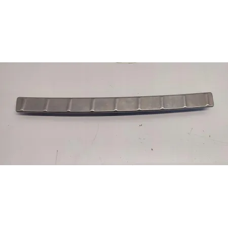 VOLVO XC40 OSŁONA PROGU BAGAŻNIKA PRAWA CHROM 31484139